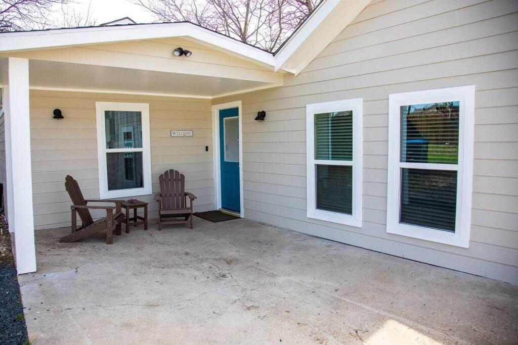 Stockyards! Less Than 4 Minutes-Sleeps 8-Lee House Villa Fort Worth Exterior photo